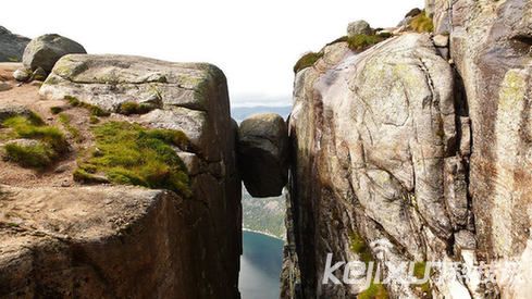 盘点全球让人双脚颤抖的6大景点华山第一天险