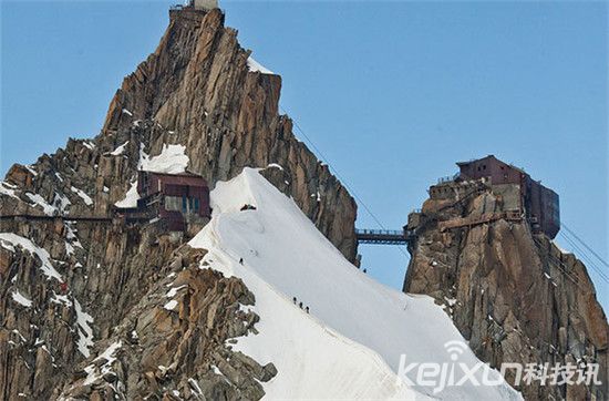 盘点世界上十大惊悚桥梁：挑战你的心理极限