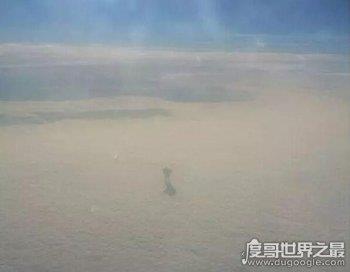 飞机上拍到神仙救人 爱尔兰天空中拍到神仙事件