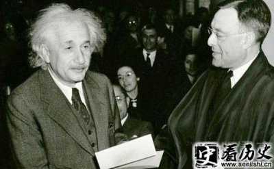 ​爱因斯坦的手工课发生什么故事