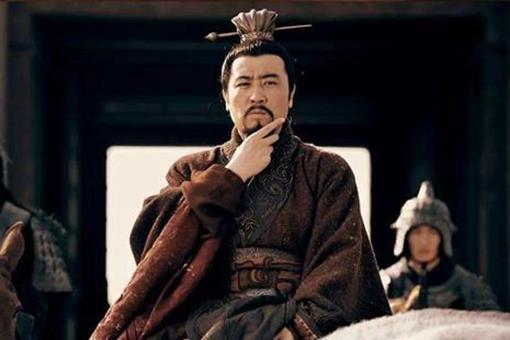 刘备是如何做到从卖草鞋到建立蜀汉的?