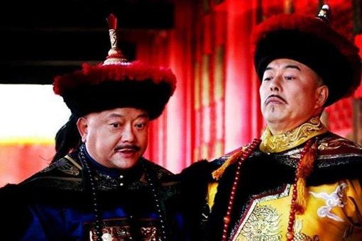 和珅为什么不巴结下嘉庆?