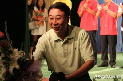 ​冯巩老婆叫什么名字（冯巩与妻子艾慧恩爱36年）