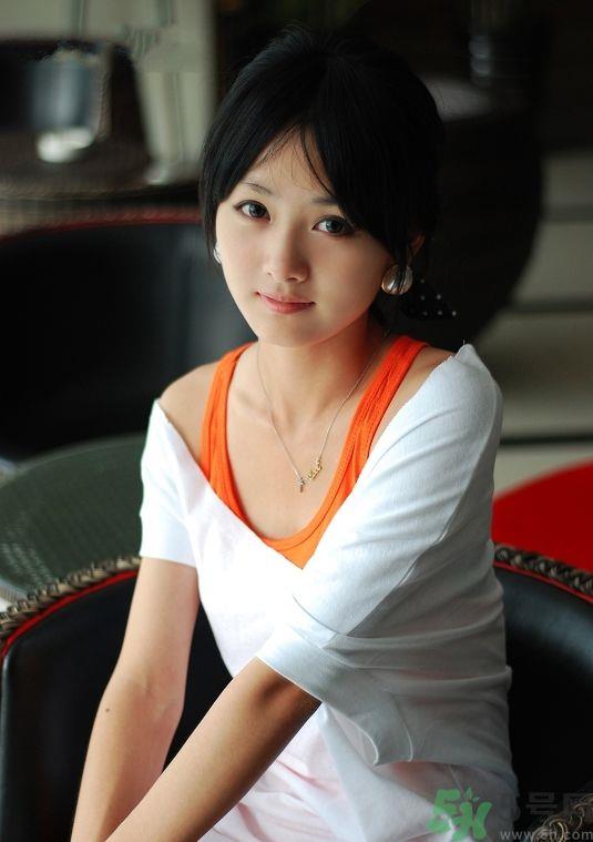 女生手脚冰凉是什么原因？手脚冰凉怎么调理？
