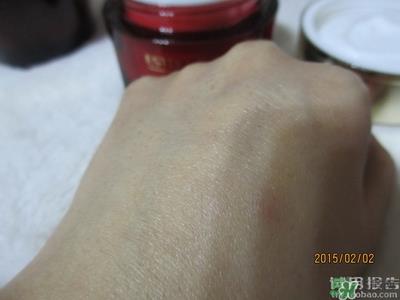 雅诗兰黛红石榴系列真假 雅诗兰黛红石榴系列真假鉴别