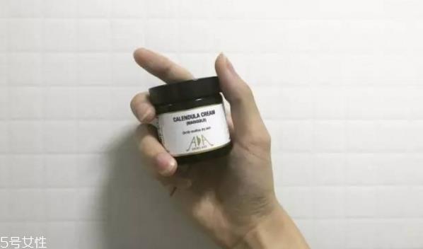 油痘皮适合的护肤品 油痘肌秋冬护肤品推荐