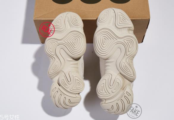 yeezy500真假对比 教你成为鉴定大师