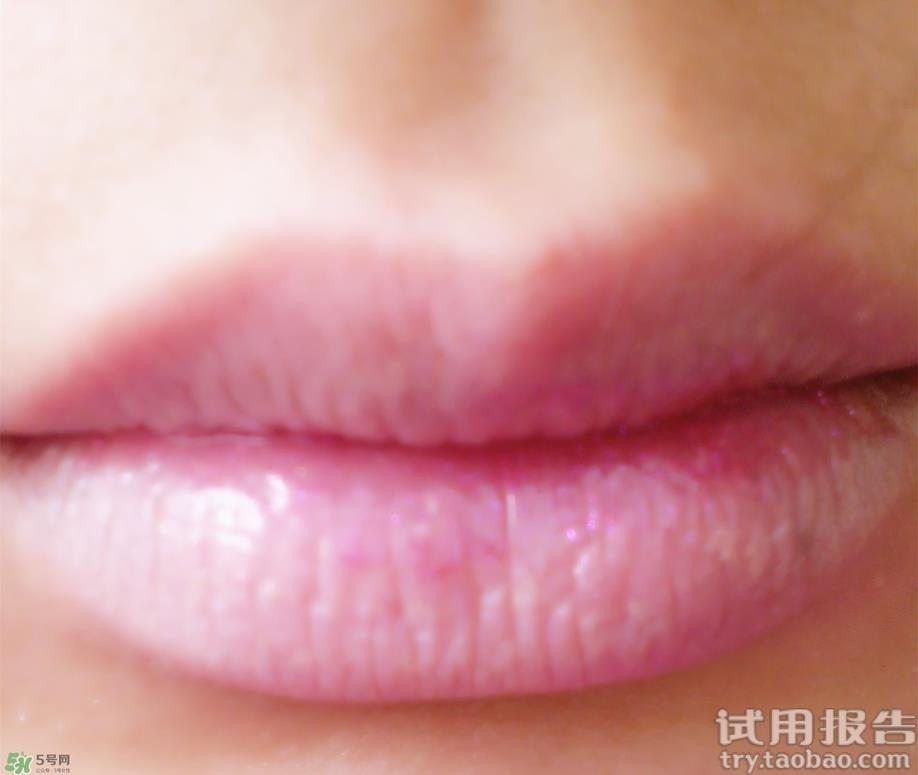唇部遮瑕膏能吃吗？唇部遮瑕膏吃了有毒吗？