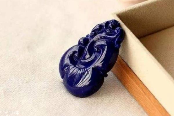 青金石的功效与作用 对身心皆有好处