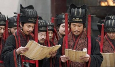 ​三公九卿是什么朝代的制度（在不同朝代分别指代哪些职位）