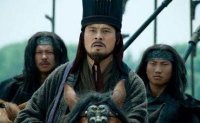 ​陈宫有哪些经历？他为什么会投靠吕布呢？