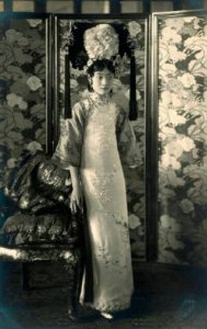 ​婉容皇后的照片（中国历史上末代皇后婉容长什么样子）