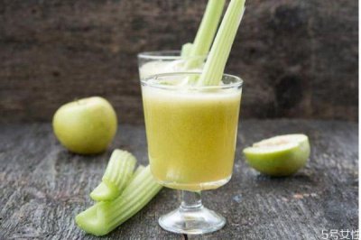 ​喝芹菜汁的好处有什么 喝芹菜汁的功效有什么