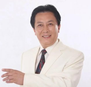 ​唐国强（中国内地男演员、国家一级演员、书法家、导演）