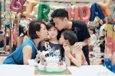 ​蔡少芬一家为小女儿庆生 6岁小包子下巴尖尖笑容甜