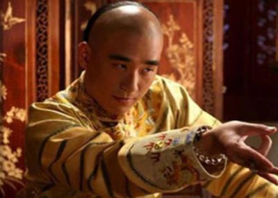 ​永珹长大后为什么被乾隆送给大臣当儿子？