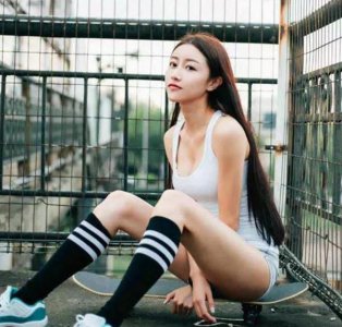 ​女生突然问男生年龄什么意思？怎么回答
