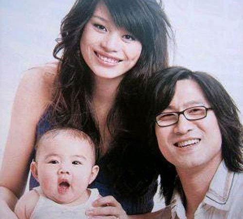 汪峰4段婚姻，3个女儿，40岁章子怡小腹凸显，要圆汪峰儿子梦？