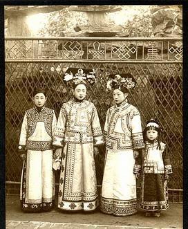 《甄嬛传》中各个妃子貌美如花，但是古代妃子真实照片却能亮瞎眼