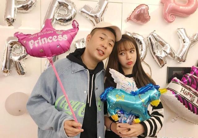 沈梦辰穿婚纱晒照工作室却否认结婚，被网友质疑“炒作”