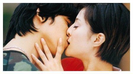 杨幂荧屏初吻给了陈坤，郑爽初吻给了张翰，而范冰冰初吻最意外！
