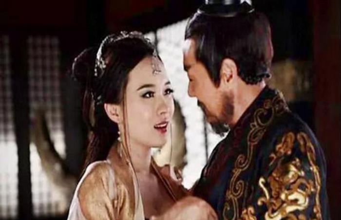 古代小姐出嫁，都带着婄嫁丫鬟，丫鬟们嫁过去做些什么