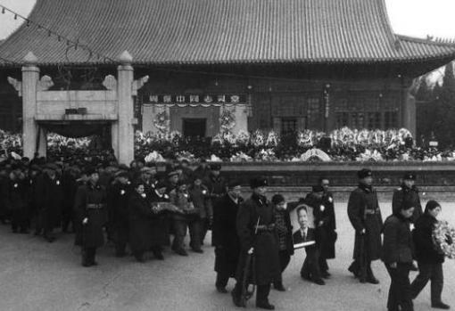 周保中本是司令员，为什么最后却离开了军界？