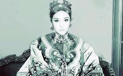 ​慈禧太后不同时期的美照，图1是20岁的复原图，图3眼神犀利