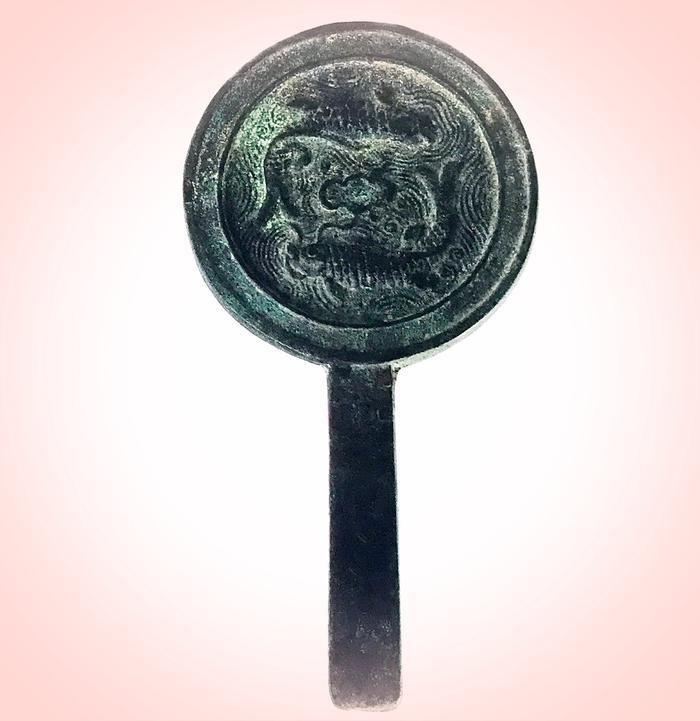 金代最出色铜镜——双鱼镜：古代先人以鱼寓意女性，寄托生殖崇拜