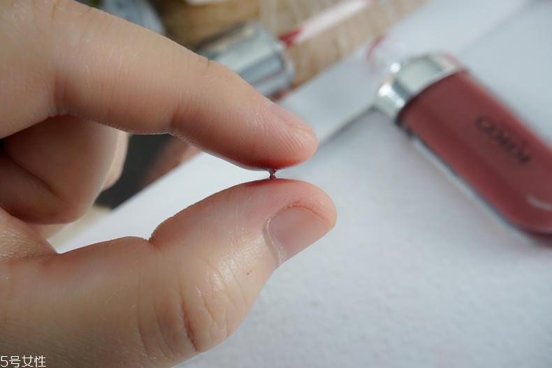 kiko3d唇釉成膜吗 kiko3D唇釉容易掉色吗