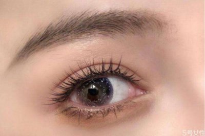 ​在什么情况下假睫毛可以重复使用 贴假睫毛的注意事项