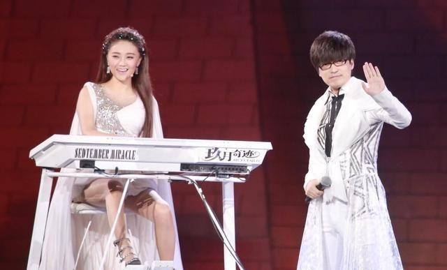 玖月奇迹：组合二人从兄妹变成夫妻，二婚王小玮幸福得让人羡慕
