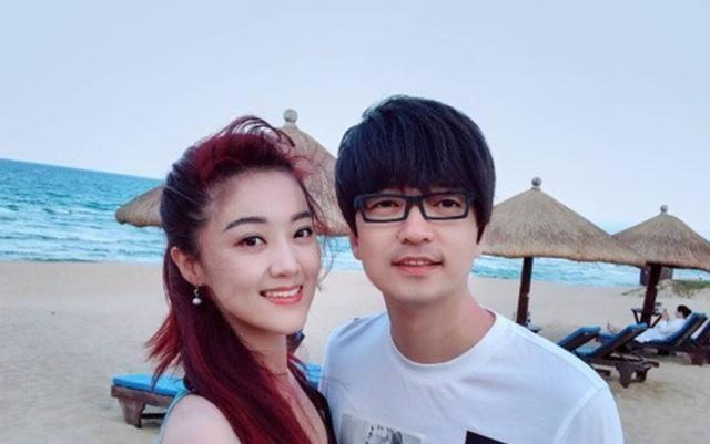 玖月奇迹：组合二人从兄妹变成夫妻，二婚王小玮幸福得让人羡慕