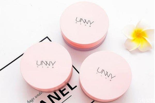 完美日记散粉和unny散粉哪个好 unny散粉真的好用吗