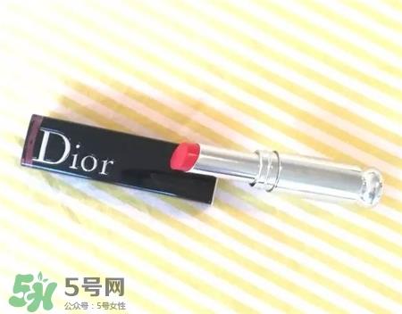 dior迪奥漆光唇釉掉色吗?迪奥漆光唇釉沾杯吗?