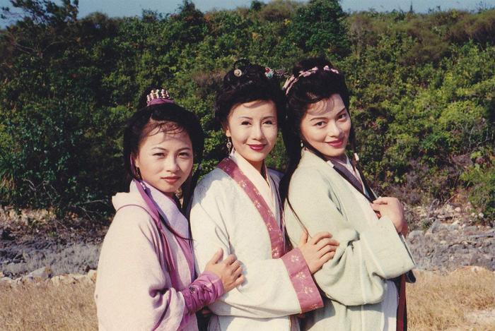 97版《天龙八部》再聚首：金庸已古昔人已逝，翻拍请敬重经典