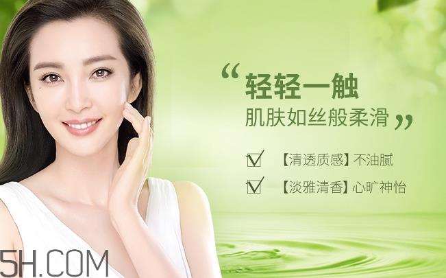 百雀羚爽肤水怎么样？百雀羚爽肤水含酒精吗？