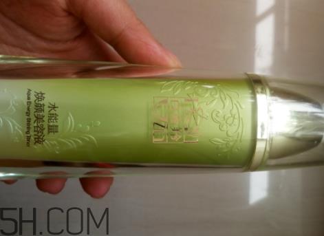 百雀羚爽肤水怎么样？百雀羚爽肤水含酒精吗？