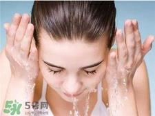 不洗脸涂护肤品好吗?不洗脸对皮肤好是真的吗?