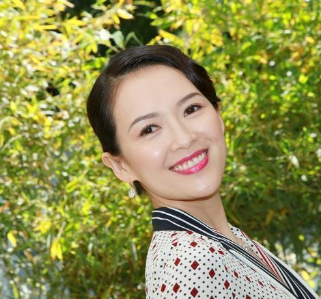 章子怡拉黑10年老粉，得知真相，评论一边倒，网友：活该被拉黑！