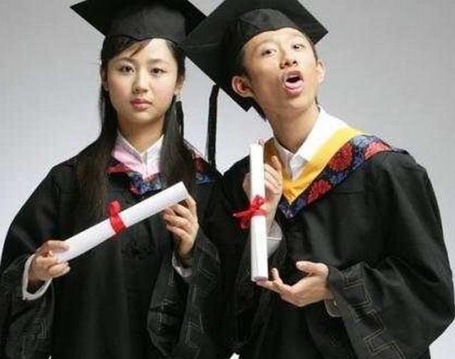 张一山的父亲是他终于知道了，原来是他！难怪不公开