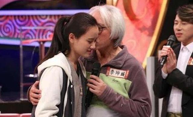 刘恺威杨幂相差11岁，Angelababy黄晓明差12岁，居然相差40岁
