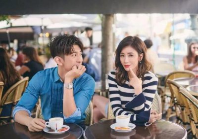 ​贾静雯女儿咘咘近照，大眼睛可爱至极，网友：很像妈妈！