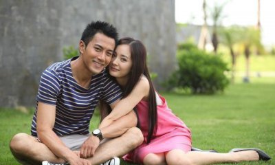 ​杨幂女儿正面照罕见曝光，看到真实样貌，网友：难怪不愿公开
