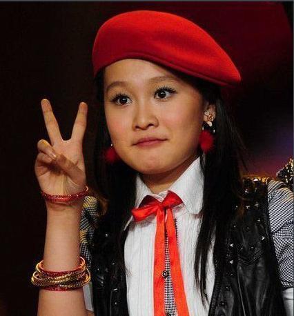 赵本山的女儿赵一涵，王小利的儿子王亮，谁的人气高？