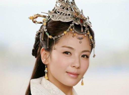 她是实力派女演员，曾经为爱息影，如今成为当红女星！