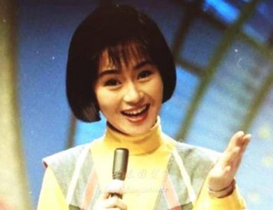 ​53岁央视主持人鞠萍素颜近照曝光，“童年女神”如今变成这样了！