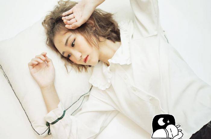 陈三成“渣男”？和陌生女生抱在一起，网友：陈雪凝还等他干嘛
