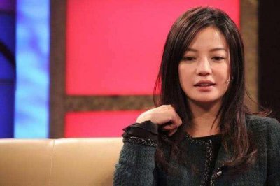 ​都想歪了！赵薇工作室回应索吻事件：原来是和李非导演聊新戏