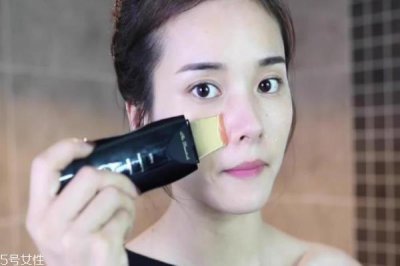 ​去黑头粉刺用什么美容仪 蒸脸仪和去黑头美容仪铲
